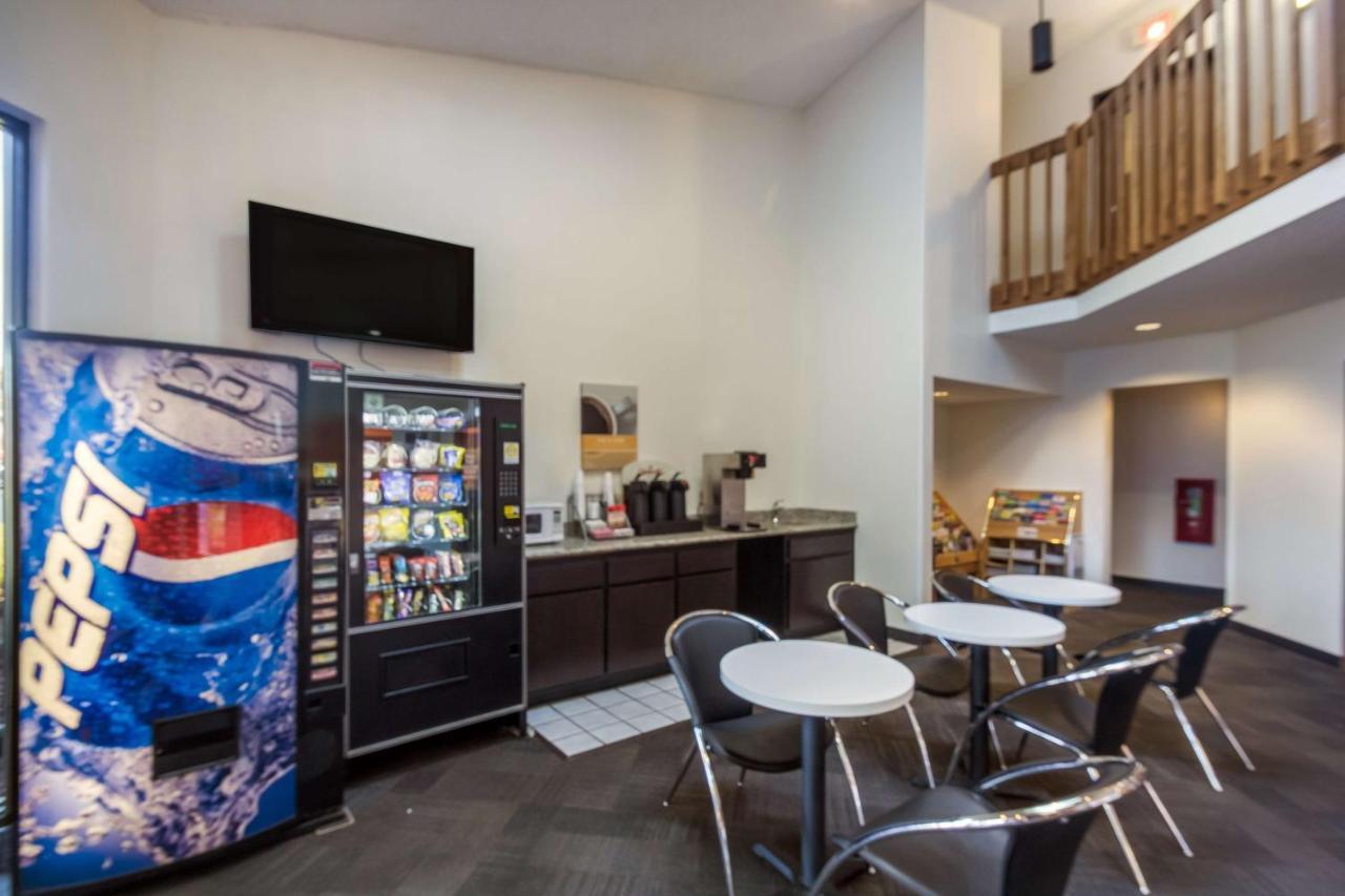 Motel 6-Saukville, Wi Экстерьер фото
